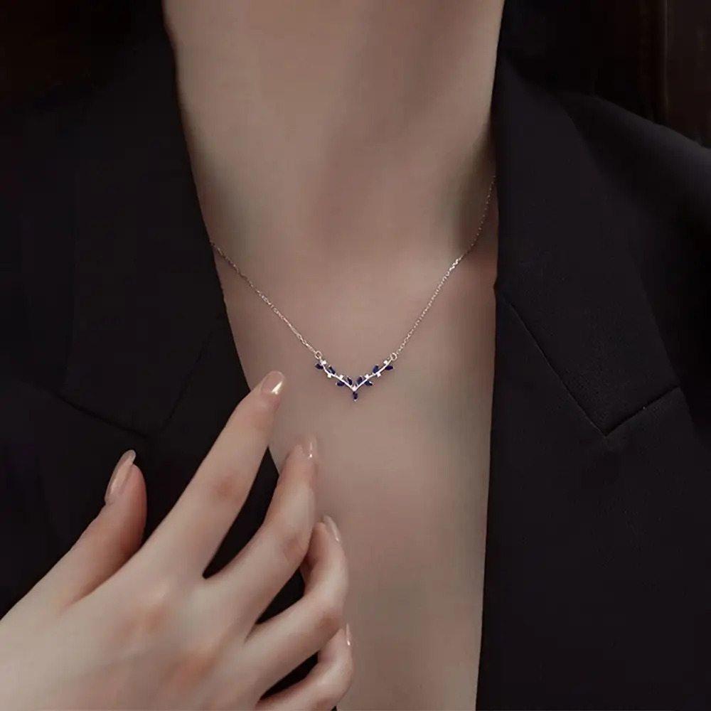 S925 Silvery Cubic Zirconia Antler Pendant Necklace